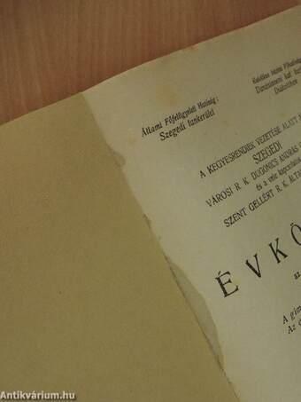 A kegyesrendiek vezetése alatt álló szegedi városi R. K. Dugonics András Gimnázium és a vele kapcsolatos Szent Gellért R. K. Általános Iskola Évkönyve az 1946-47. iskolai évről