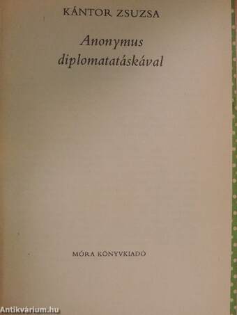 Anonymus diplomatatáskával