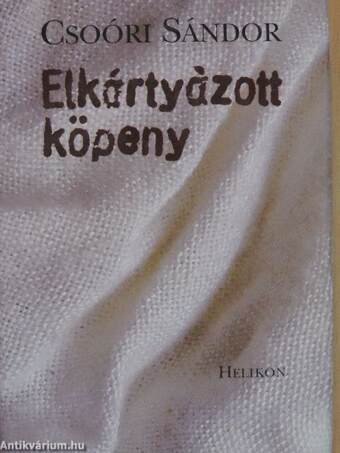 Elkártyázott köpeny