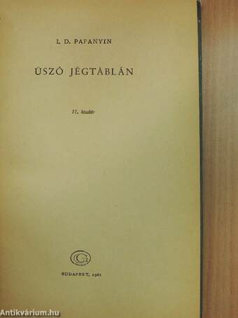 Úszó jégtáblán