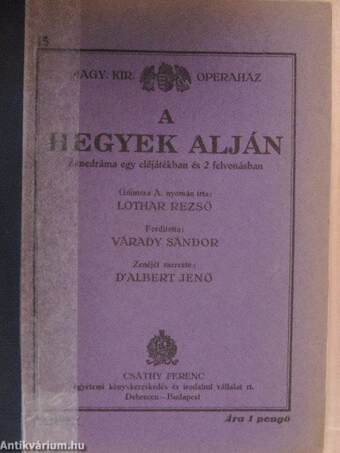 A hegyek alján