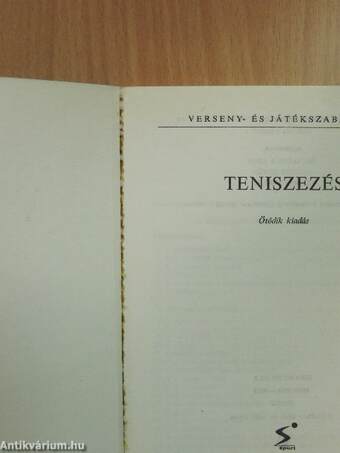 Teniszezés