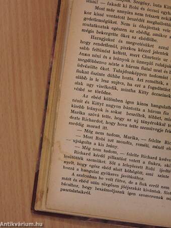 A Ruthwen-gyerekek/Bátor kislány a Hanzély-utcában/A negyedik parancsolat/Zsuzsa megtanul táncolni/Márta mint detektiv/A rózsadombi lány