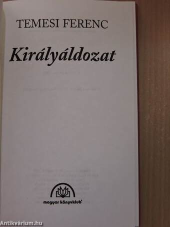 Királyáldozat