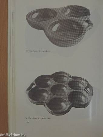 Bemalte Bauernmöbel von Hartau/Harta/Töpferei in Nadasch/Mecseknádasd und Altglashütten/Óbánya