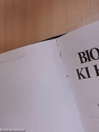 Biográf Ki Kicsoda 2002