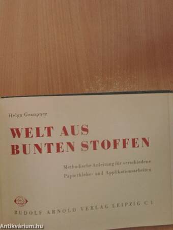 Welt aus Bunten Stoffen