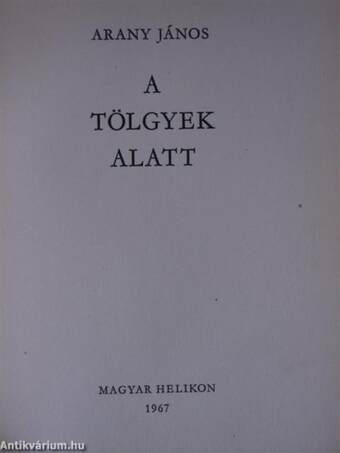 A tölgyek alatt