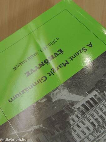 A Szent Margit Gimnázium Évkönyve a 2010-2011. iskolai tanévről az iskola fennállásának 91. esztendejében