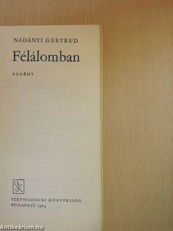 Félálomban