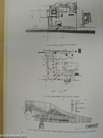 A visegrádi királyi palota északnyugati épülete és az utcai homlokzat zárt erkélye