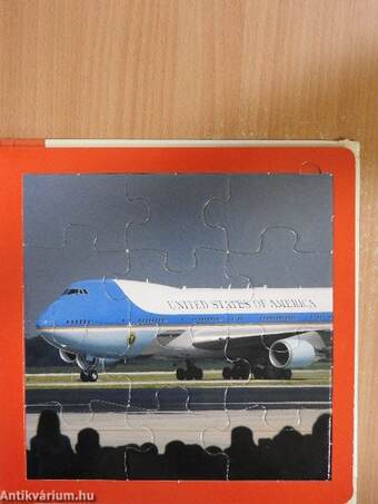 Aeroplanes Jigsaw Book