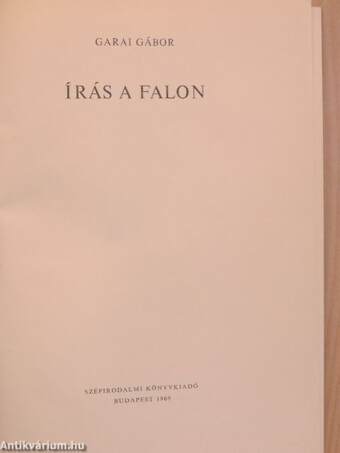 Írás a falon