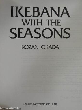 Ikebana with the Seasons