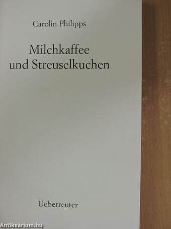 Milchkaffee und Streuselkuchen