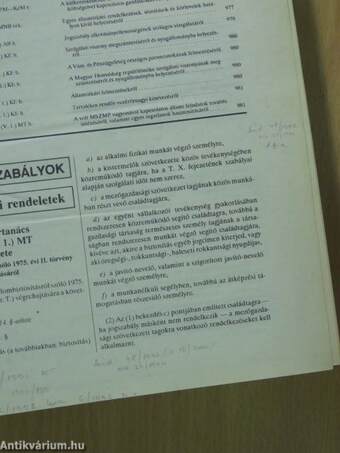 Magyar Közlöny 1990. január-december I-III.