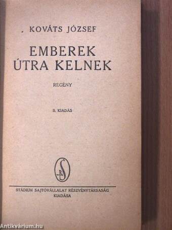 Emberek útra kelnek