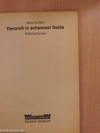 Dynamit in schwarzer Seide