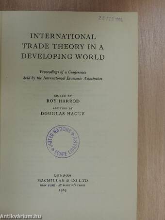 International Trade Theory in a Developing World