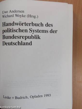 Handwörterbuch des politischen Systems der Bundesrepublik Deutschland