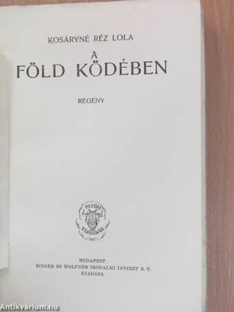 A Föld ködében