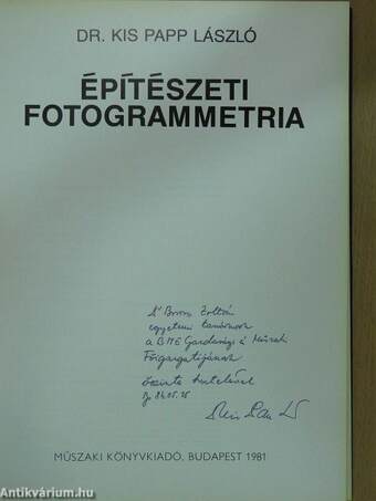 Építészeti fotogrammetria (dedikált példány)