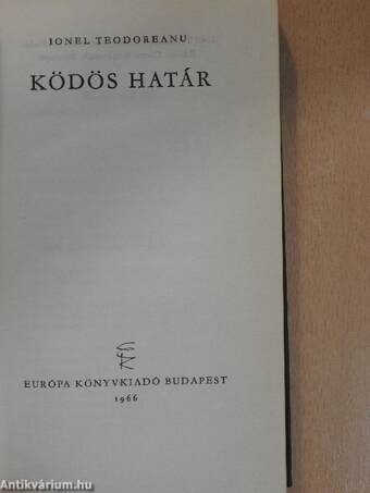 Ködös határ