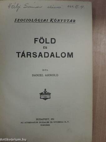 Föld és társadalom