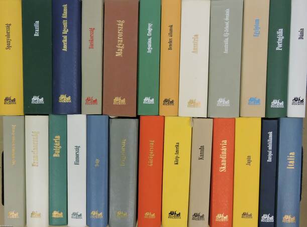 "25 kötet a Panoráma útikönyvek sorozatból (nem teljes sorozat)"