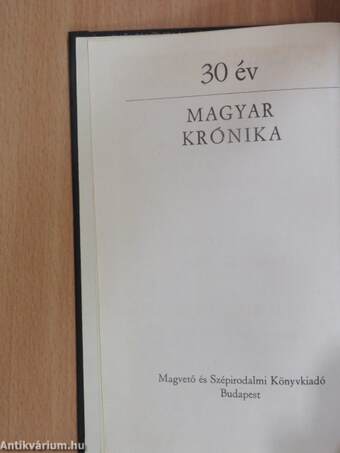 Mélytengeri áramlás/Tudósítás a toronyból/Ezer év/Tisztelet Komlónak/Requiem egy hadseregért/Lágerek népe