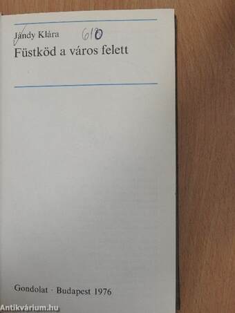 Füstköd a város felett