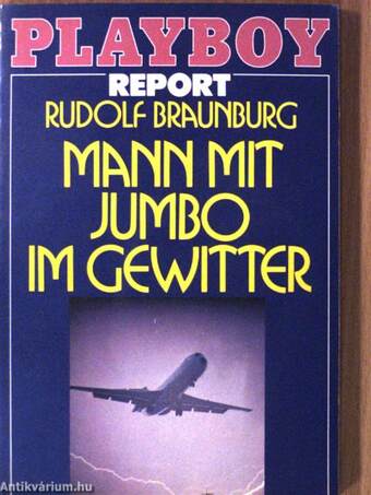 Mann mit Jumbo im Gewitter