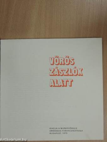 Vörös zászlók alatt