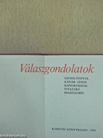 Válaszgondolatok (minikönyv) (számozott)/A Kommunista Kiáltvány (mikrokönyv) (számozott)/Politikai plakátok (minikönyv) (számozott) - Plakettel