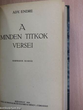 A halottak élén/Vér és arany/A minden titkok versei