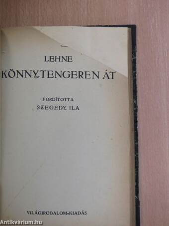 Könnytengeren át