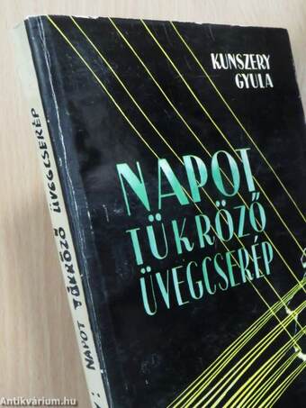 Napot tükröző üvegcserép