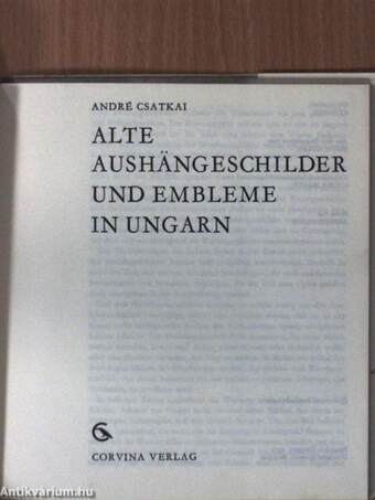 Alte Aushängeschilder und Embleme in Ungarn