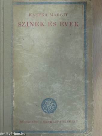 Szinek és évek