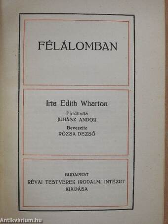 Félálomban