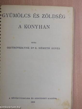 Gyümölcs és zöldség a konyhán