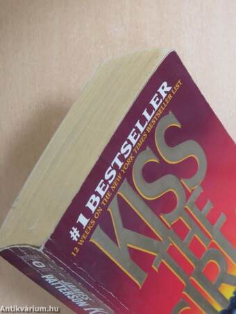 Kiss the Girls