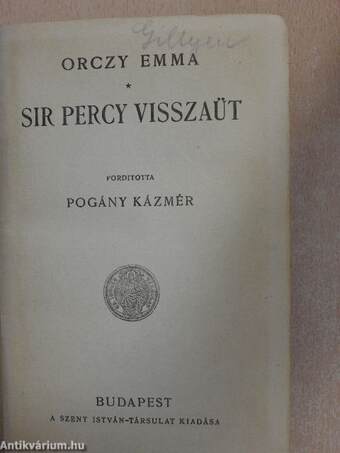 Sir Percy visszaüt