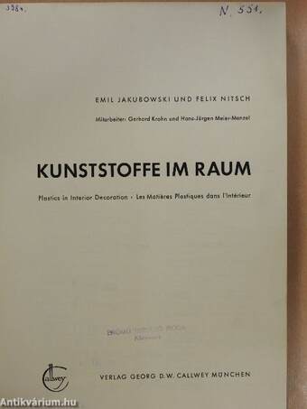 Kunststoffe Im Raum