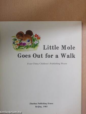 Little Mole Goes Out for a Walk