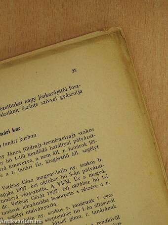 A kecskeméti Református Gróf Tisza István Gimnázium (IV-VIII. oszt. reálgimnázium) értesitője az 1937-38. iskolai évről