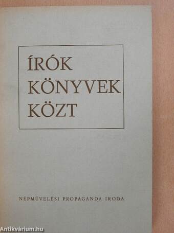 Írók könyvek közt