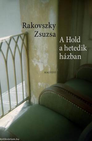 A Hold a hetedik házban