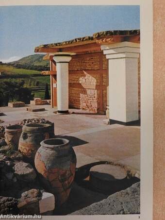 The Minoan Civilization and the Knossos Palace 