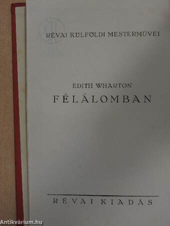 Félálomban